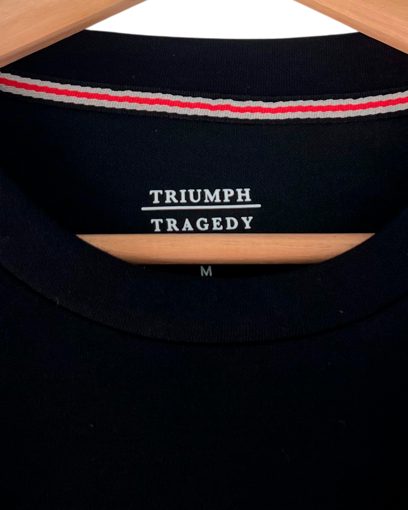 Polo Manga Larga Triumph Tragedy