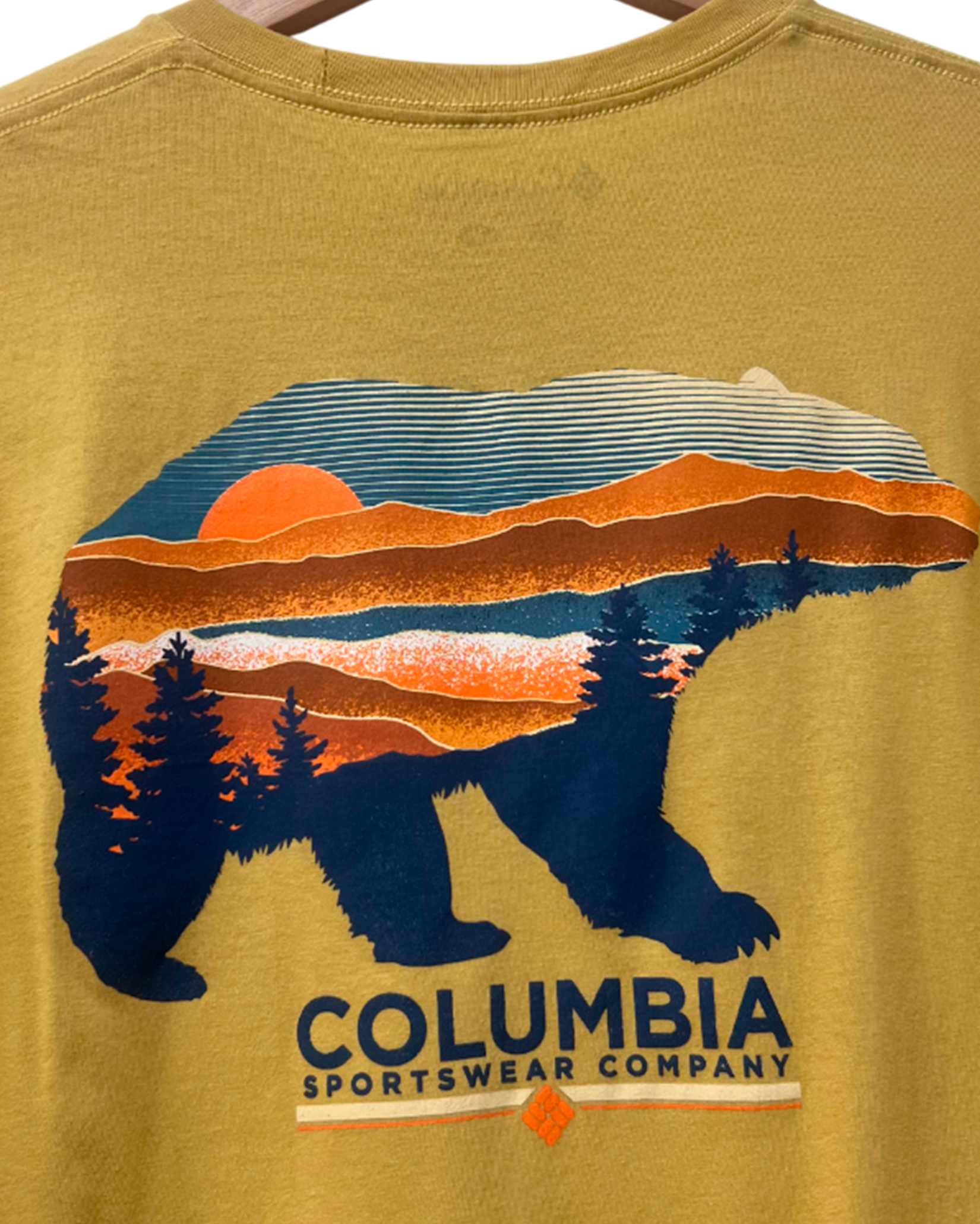 Polo Columbia.